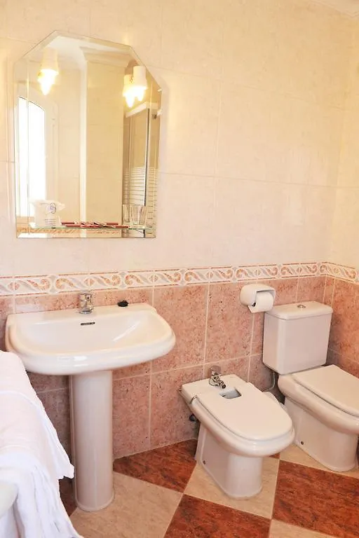 Guest house Hostal Puerto Lepe